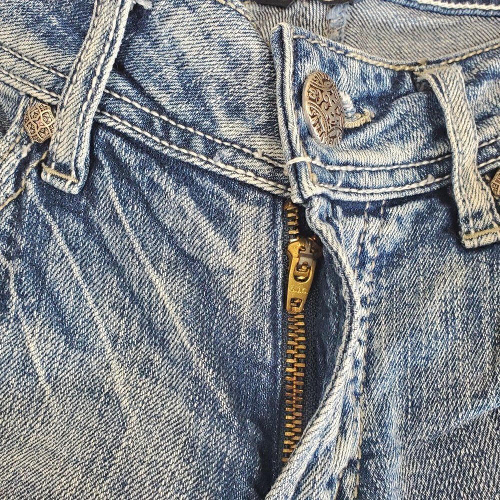 Silver Suki Bermuda Denim Jean Shorts Medium‎ Wash Factory Fading Distressed 27 - Picture 5 of 14